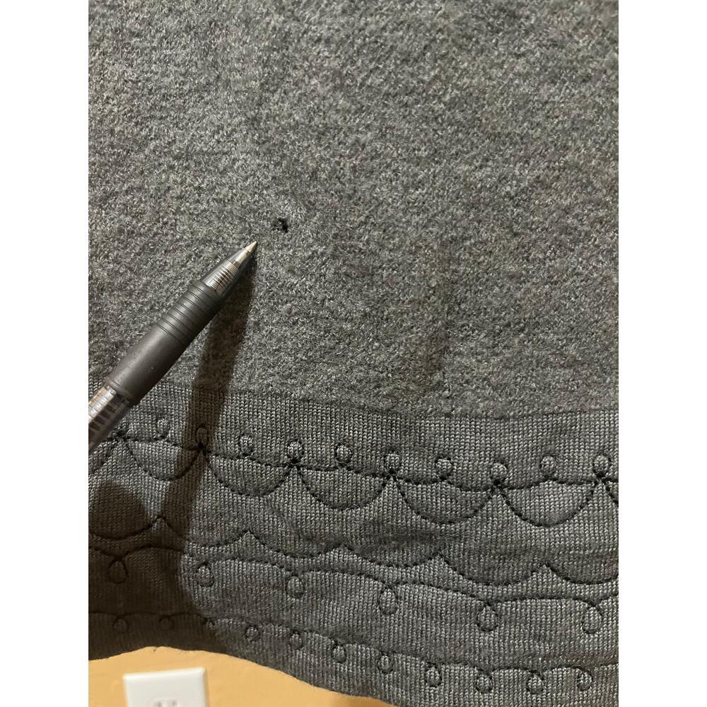 Heather B Gray 100% Wool Embroidered Wrap Cardigan Coat Womens Small Scalloped - Picture 3 of 8